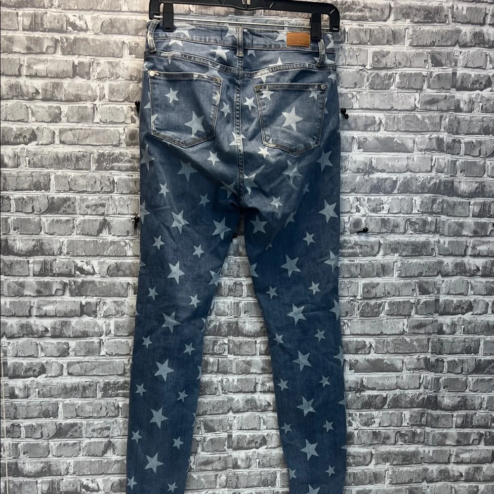 Judy Blue Star-Patterned‎ Blue Jeans - Picture 6 of 11